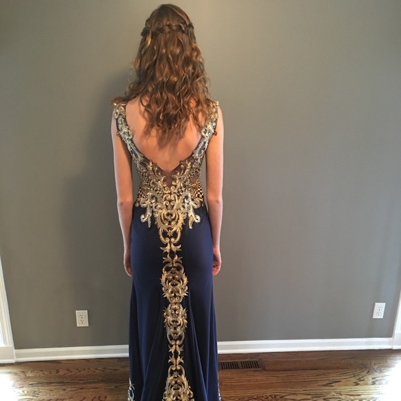 Prom dress - Picture 2 of 3